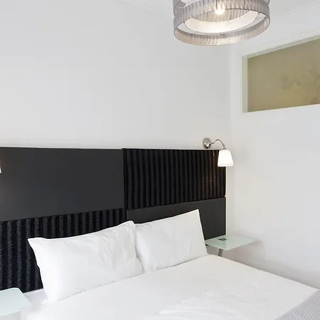 Golden Apartment *